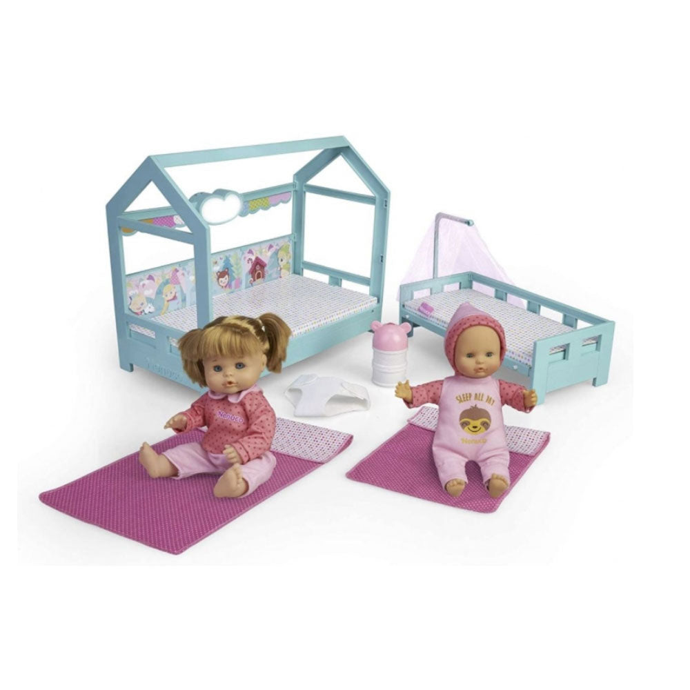 img Muñeca Famosa Hermanitas a la Cama
