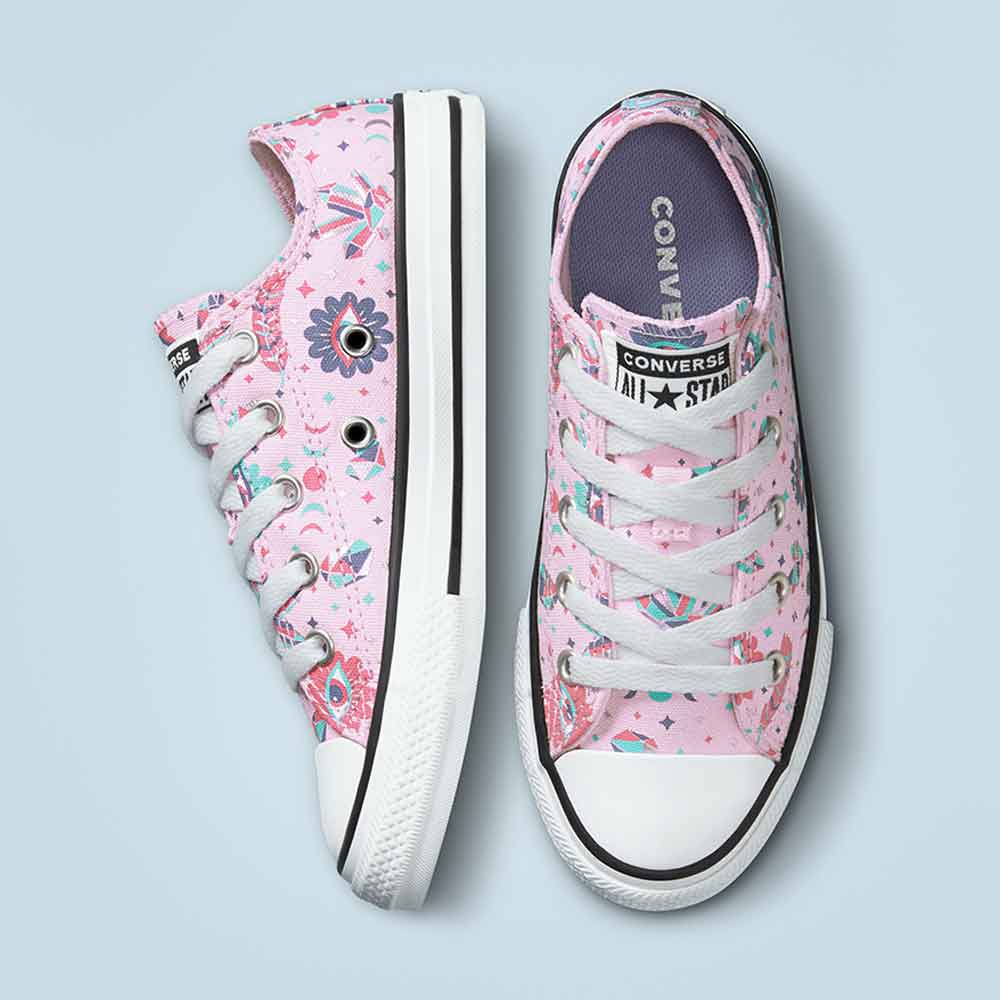 img Zapatillas Converse Con Detalle De Mariposas