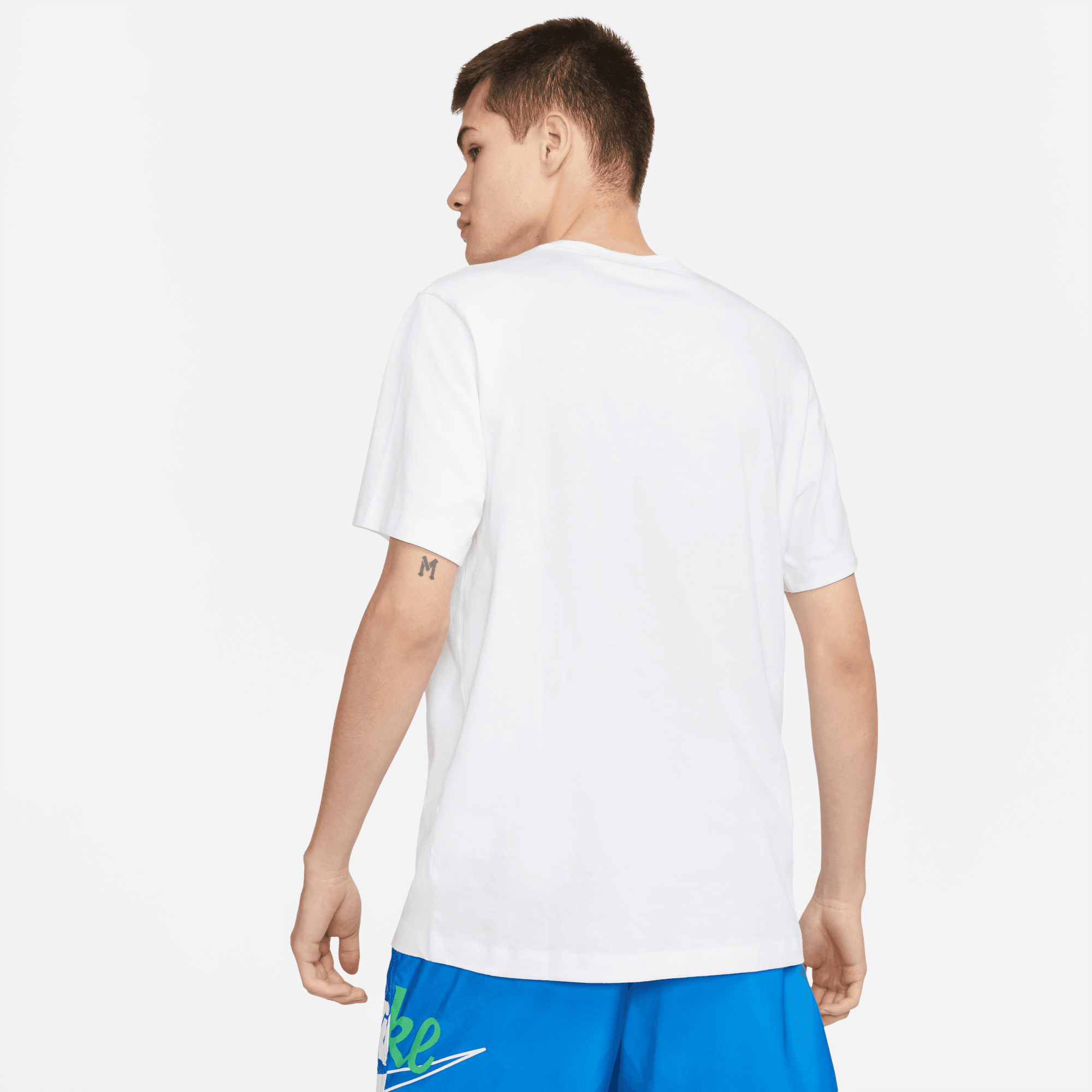 img Polera Nike Color Blanco Con Cuello Redondo