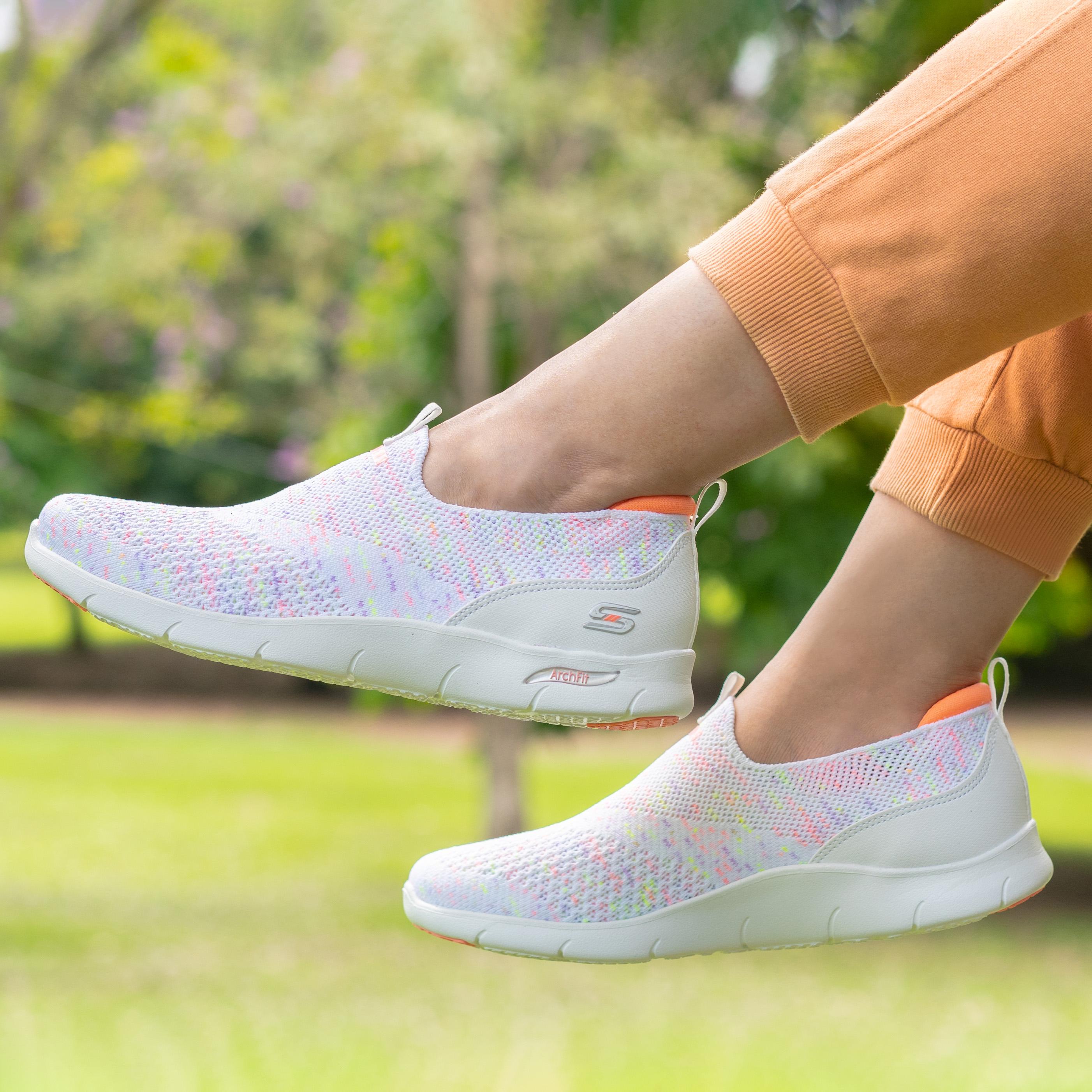 img Tenis Skechers Archfitrefine-Allheart Color Blanco