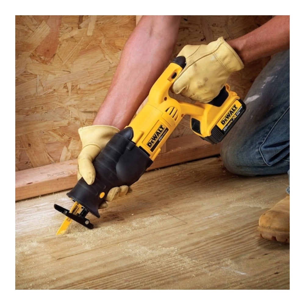 img Sierra Sable Inalámbrica Dewalt de 20V MAX*