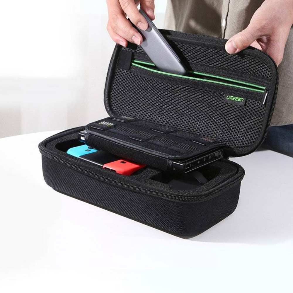 img Estuche Ugreen para Nintendo Switch Tamaño S con Material Rigido que permite Almacenar Accesorios 50275