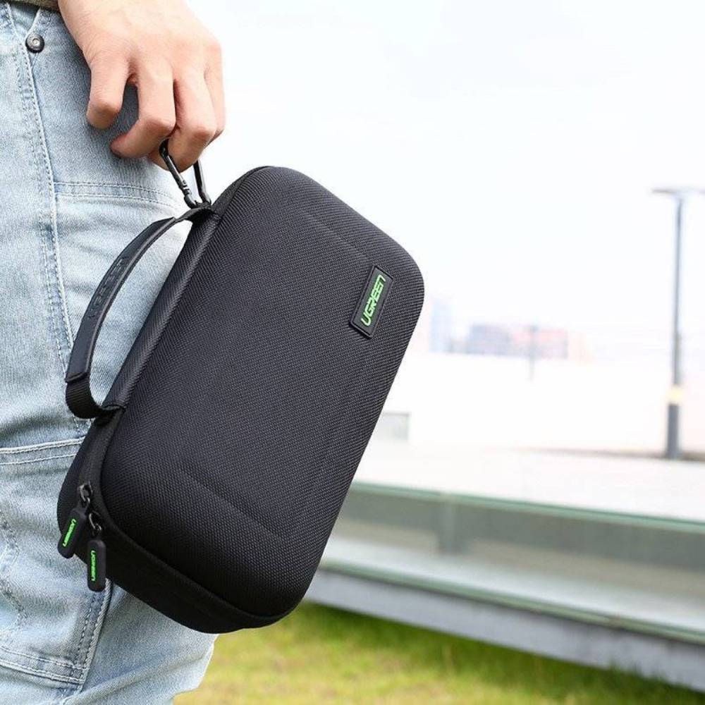 img Estuche Ugreen para Nintendo Switch Tamaño S con Material Rigido que permite Almacenar Accesorios 50275