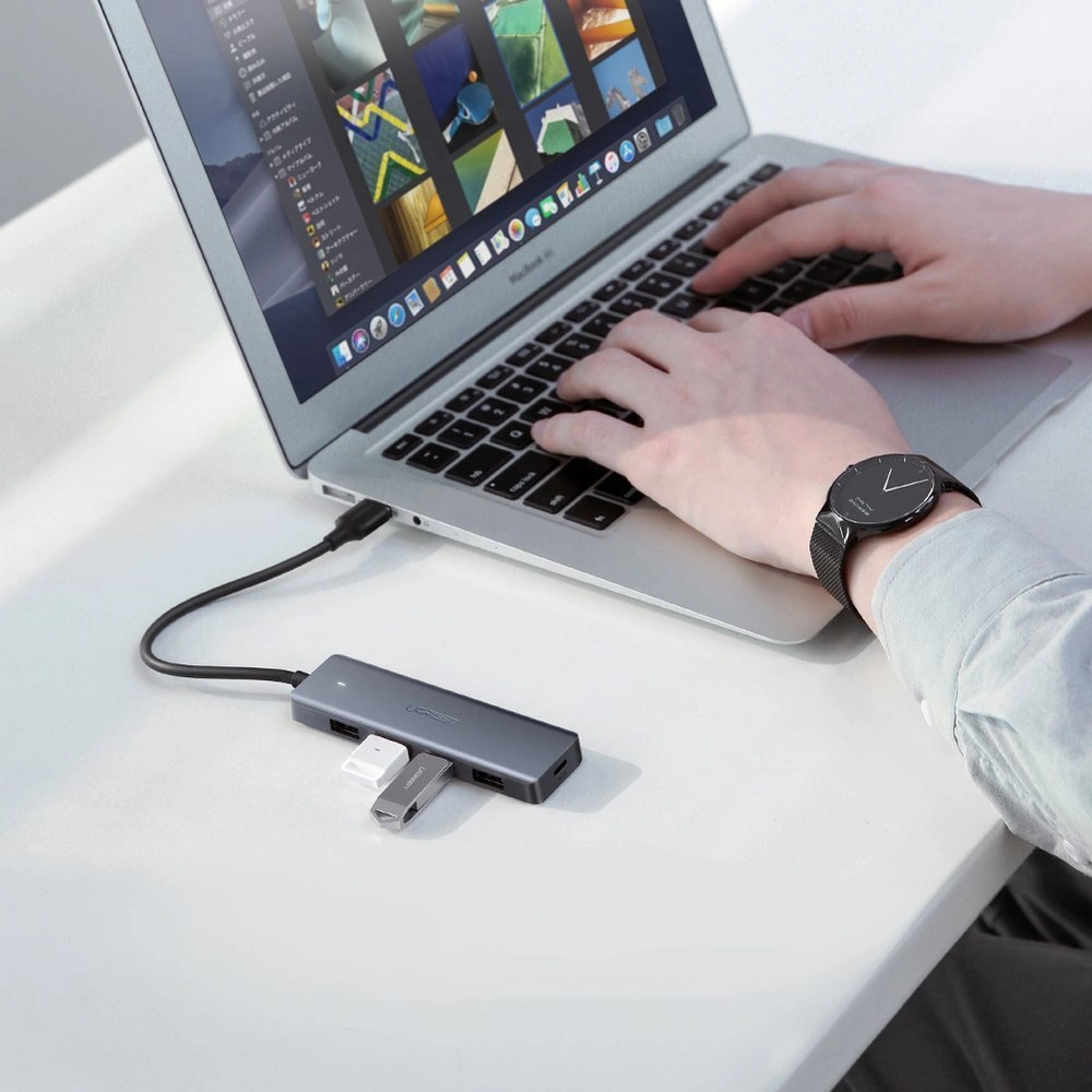img Hub USB-C Ugreen 4 USB-A 3.0 y 1 USB-C solo para Datos Longitud del cable 15cm 70336