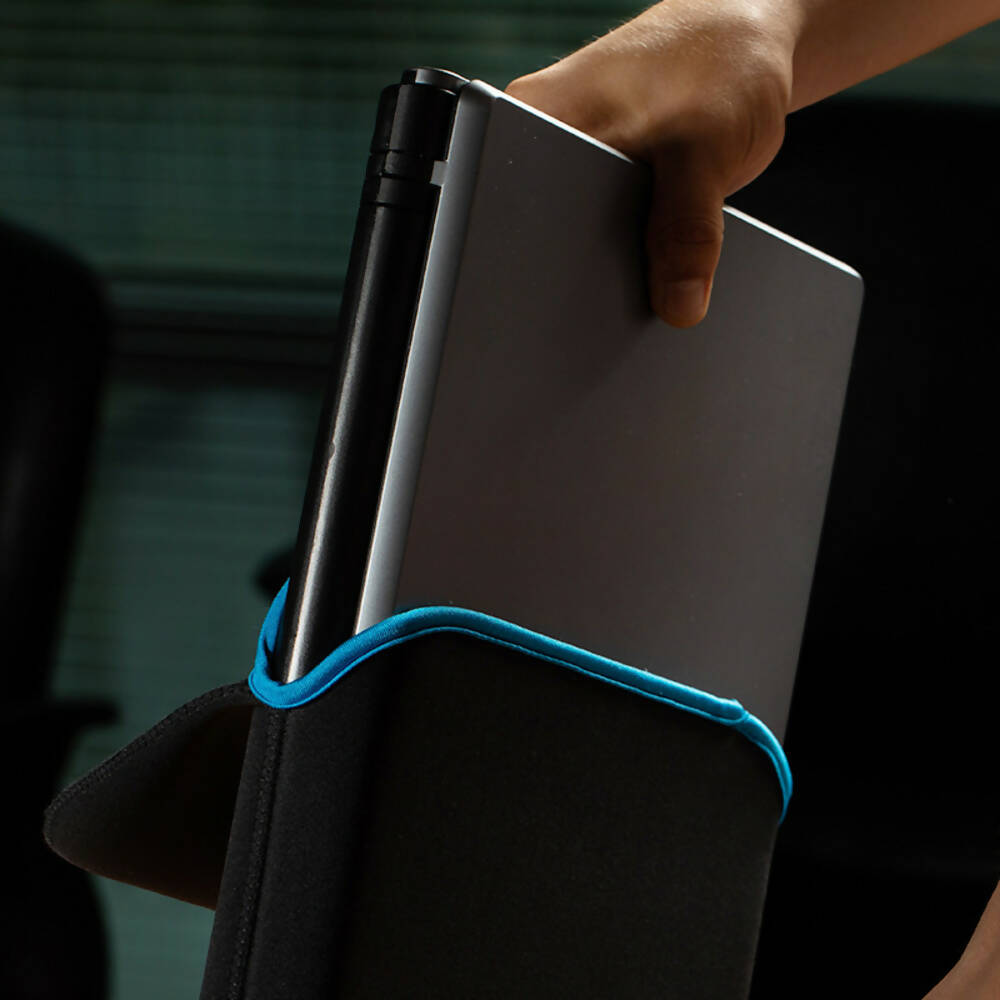 img Funda para Laptop Klip-Xtreme hasta 15.6" de Neopreno, Impermeable Reversible KNS-415BL