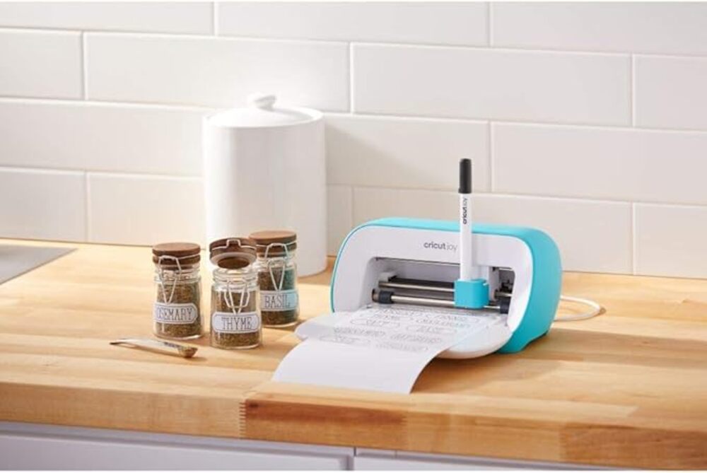 img Kit Cricut Joy de 3 Boligrafos de Punta Ulta Fina 0.8mm varios colores Negro Oro y Plata 2007079