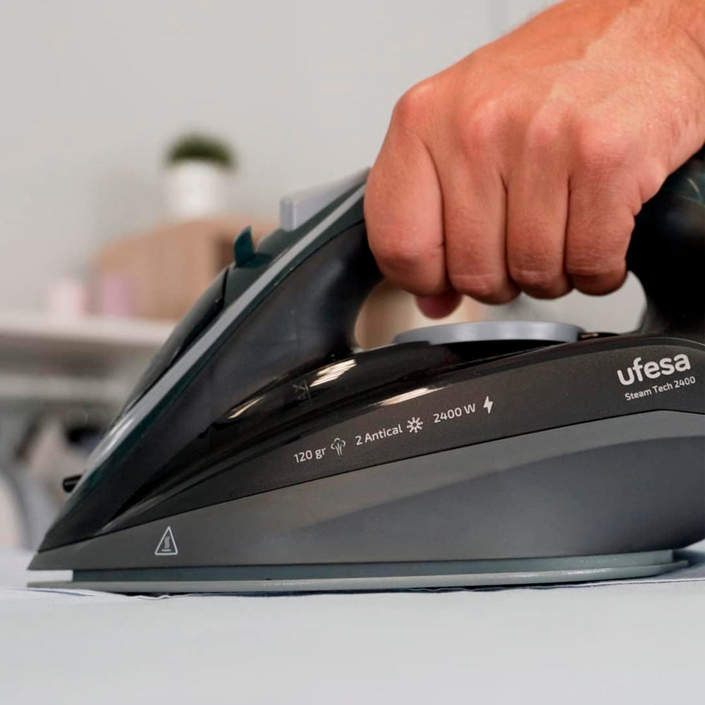 img Plancha de Vapor 2400W Ufesa Suela Cerámica 280 ml Doble Sistema Antical