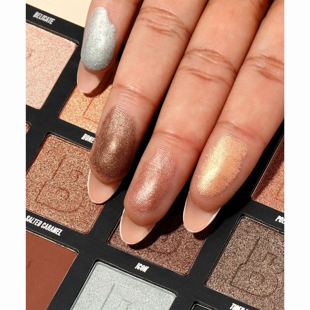 img Paleta de 16 colores Nude For The Beuty Obsessed