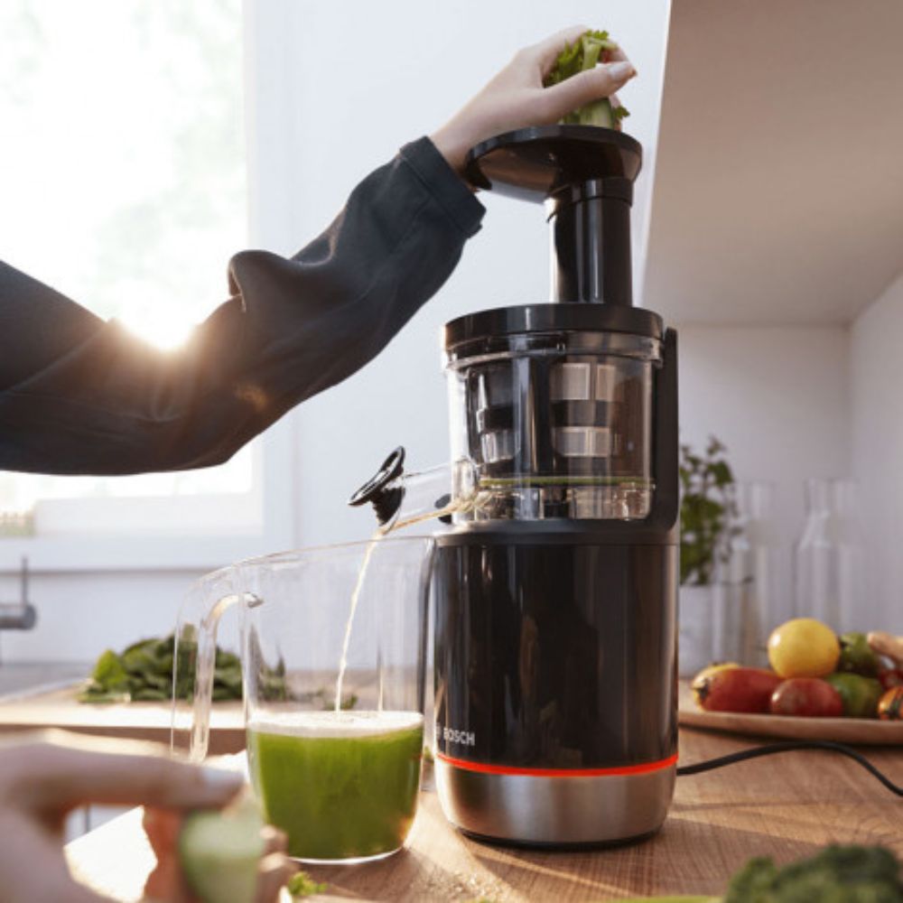 Extractor De Jugos Lento Bosch VitaExtract 150 W Color Negro Acero